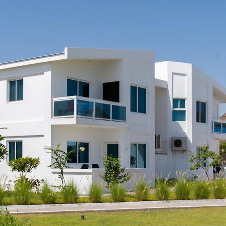 Holiday Beach Resort دبا المظهر الخارجي الصورة