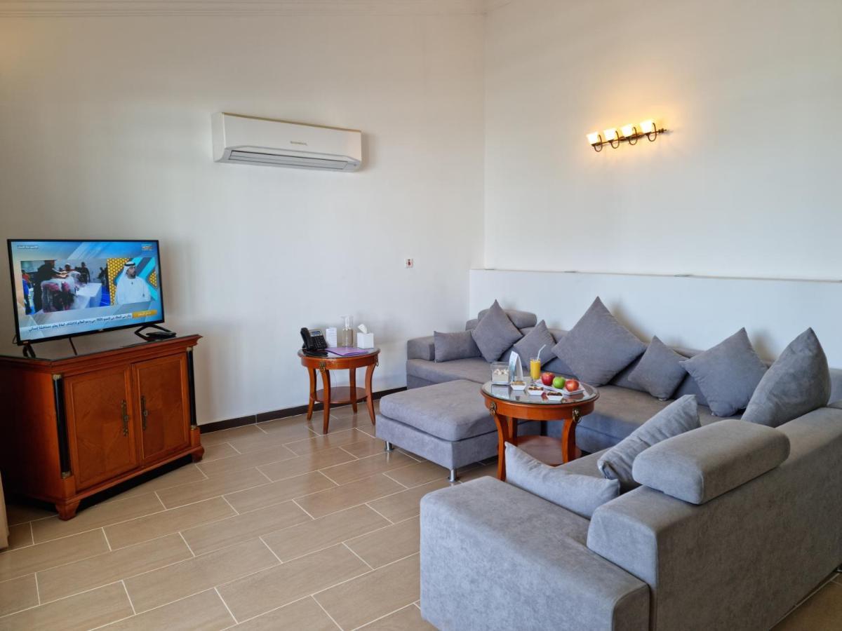 Holiday Beach Resort دبا المظهر الخارجي الصورة