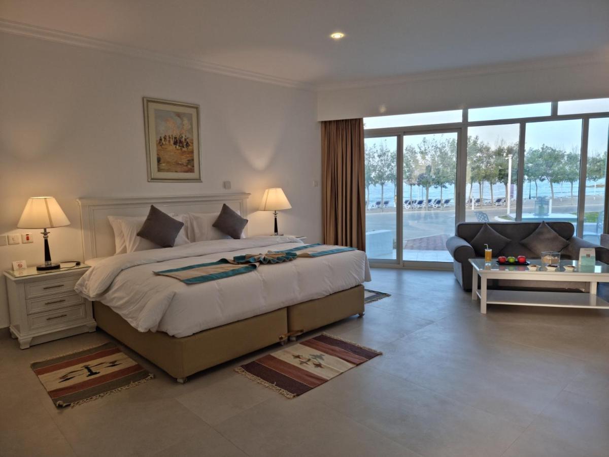 Holiday Beach Resort دبا المظهر الخارجي الصورة