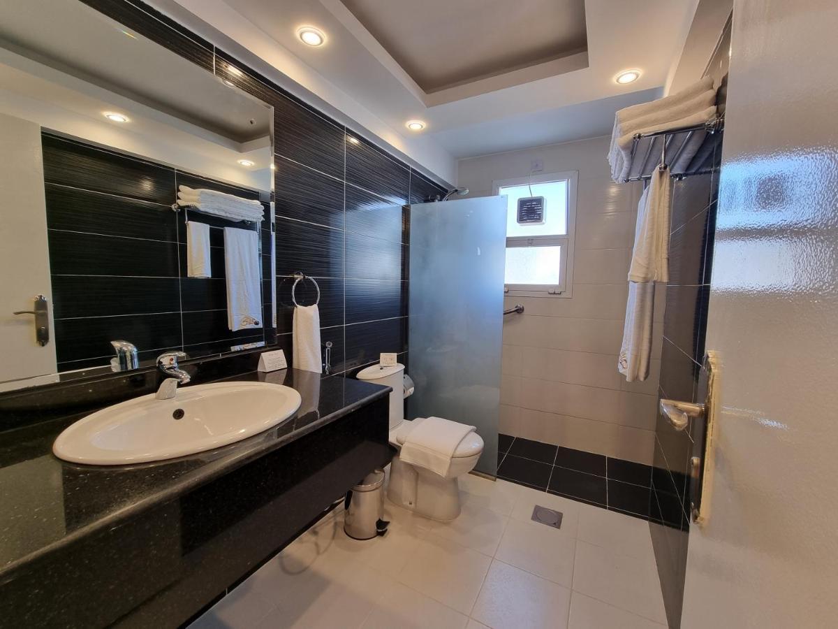 Holiday Beach Resort دبا المظهر الخارجي الصورة