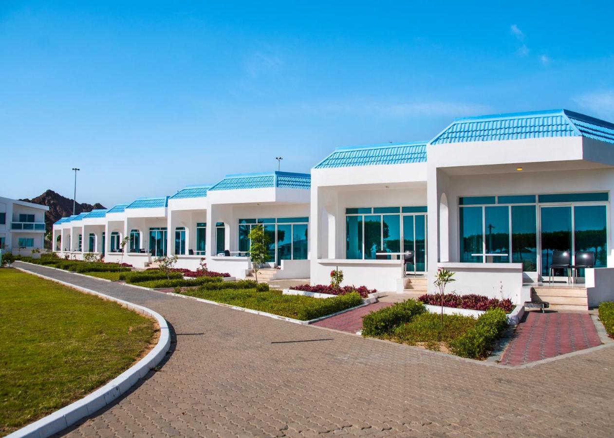 Holiday Beach Resort دبا المظهر الخارجي الصورة