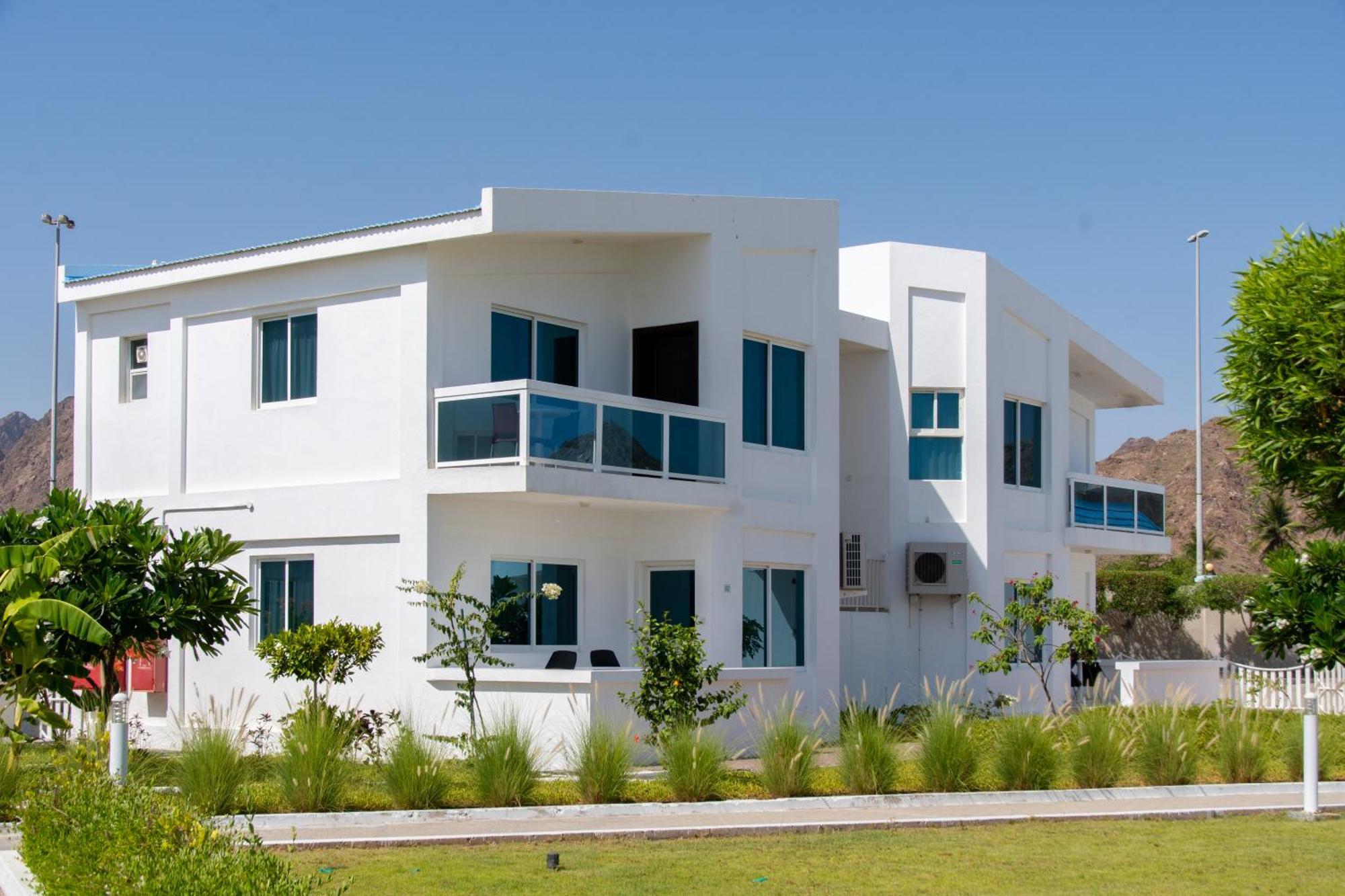 Holiday Beach Resort دبا المظهر الخارجي الصورة
